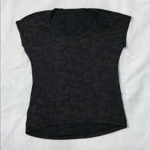 LULULEMON camouflage active top!!